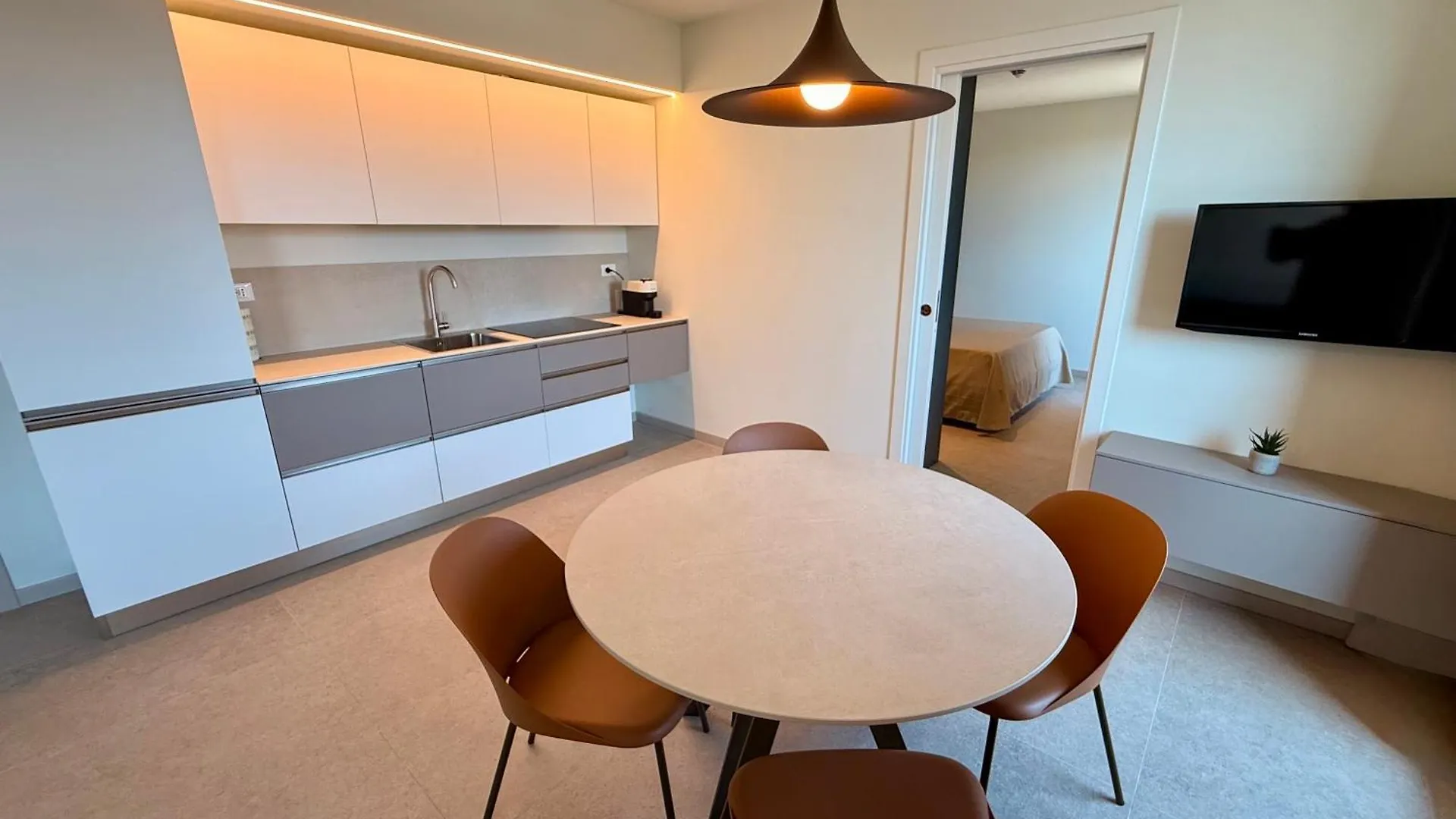 Suite Apartments Prestige 贝拉里亚-伊贾马里纳